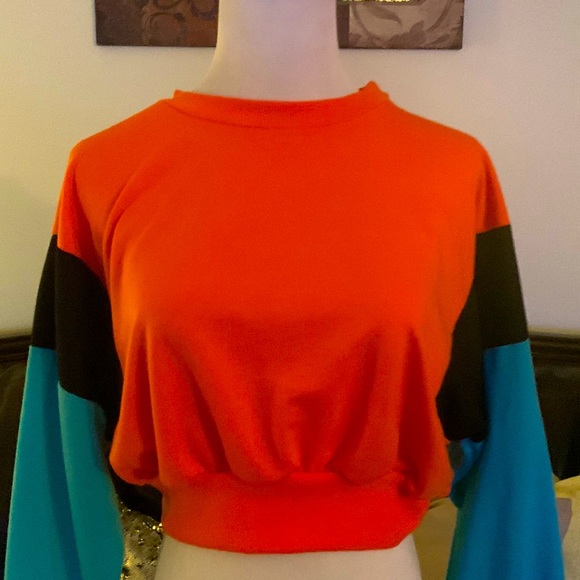 ✨ RETRO ✨ COLOR BLOCK “80’s style CROP SWEATSHIRT - Picture 2 of 5